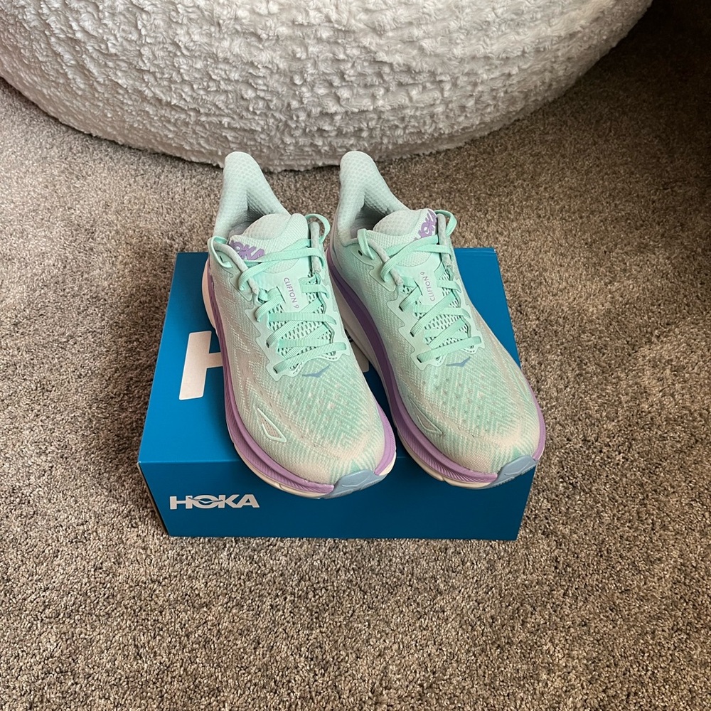 Women's HOKA Clifton 9